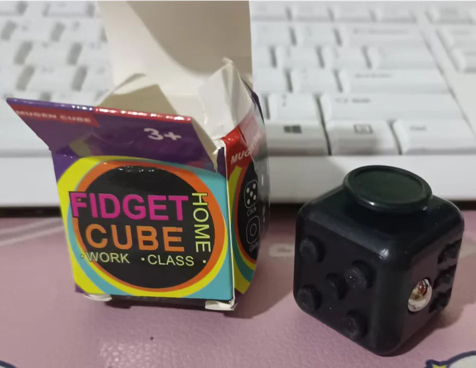 Cubo de Decompressão Fidget de 6 Lados