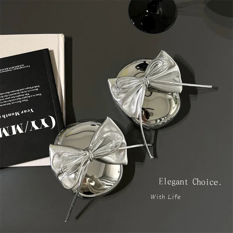 Electroplated Three-dimensional Bow Headphone Case WEM Support (www.WEM.support)