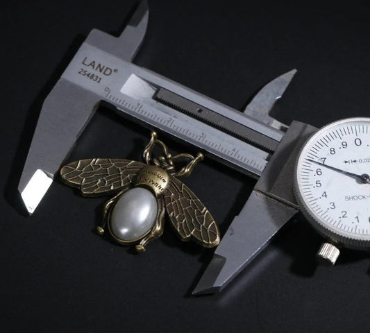 Pearl Bulb Brooch WEM Support (www.WEM.support)