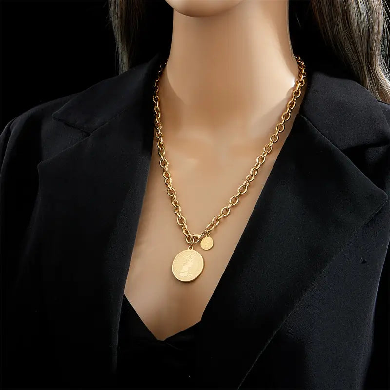 Hip Hop Round Portrait Coin Necklace WEM Support (www.WEM.support)