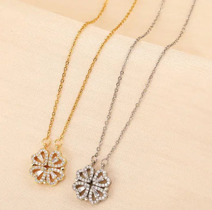 Rose Gift Box with Four-Leaf Grass and Heart Necklaces HejK.com