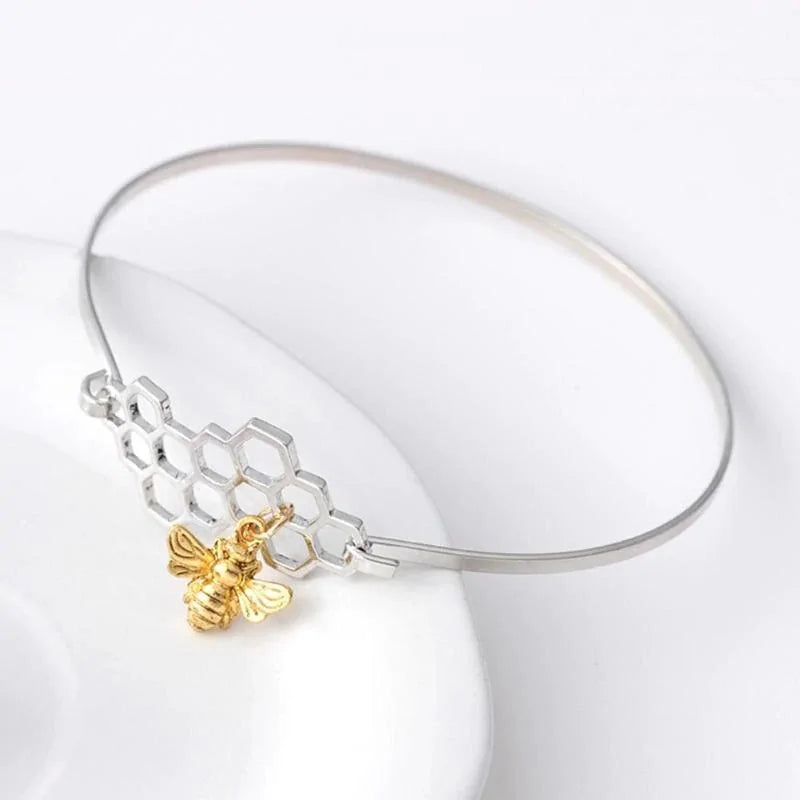 Horizontal Honeycomb with Bee Bracelet WEM Support (www.WEM.support)