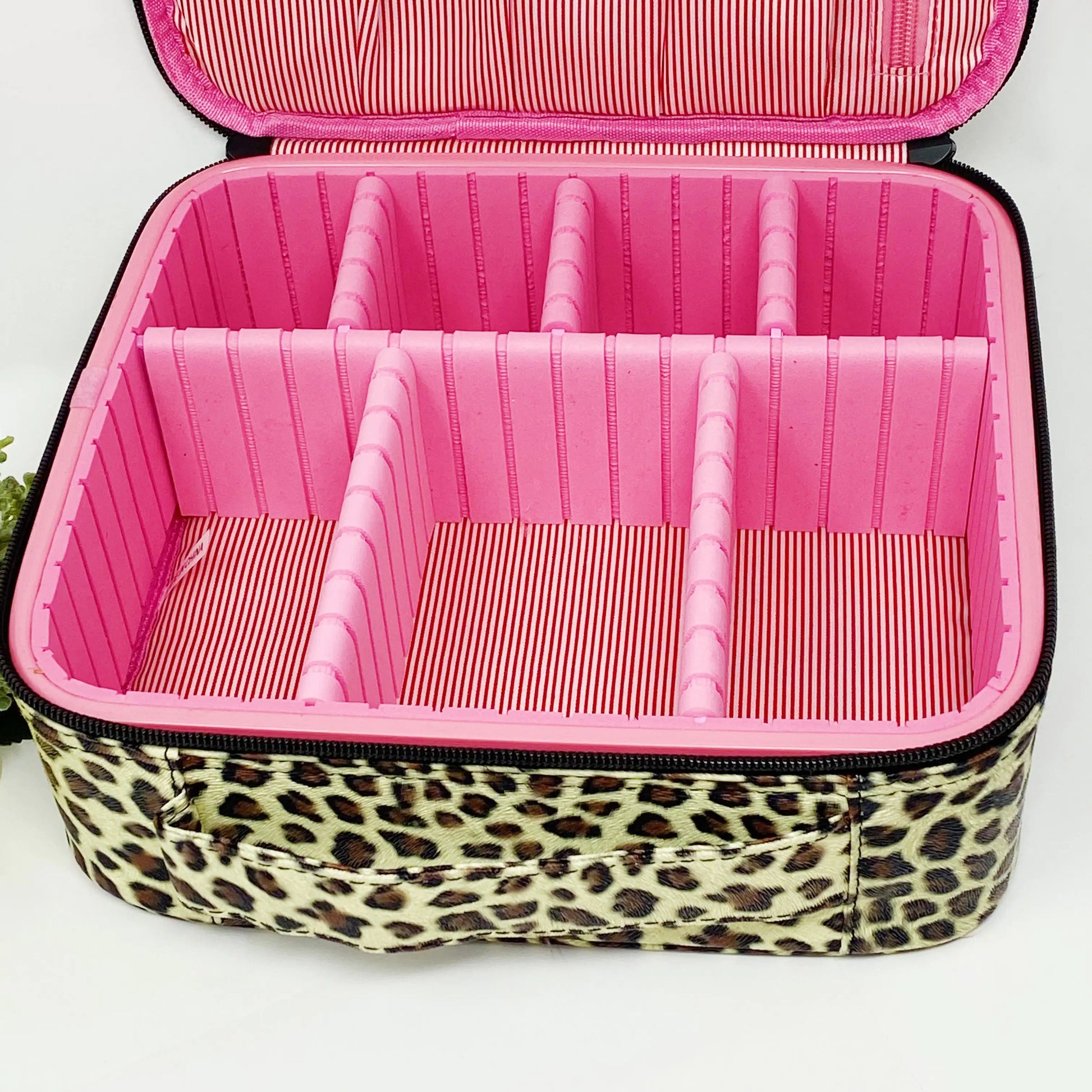 Cheetah Fun Travel Cosmetic Case WEM Support (www.WEM.support)