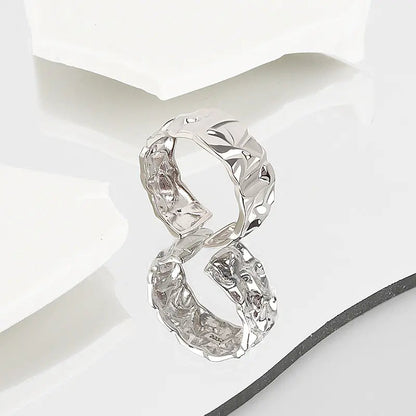 LIVVY Concave-Convex Irregular Surface Wide Ring WEM Support (www.WEM.support)