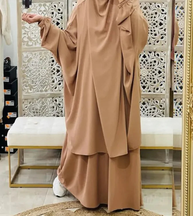 Women's Middle East Dubai Robe Dress Suit WEM Support (www.WEM.support)