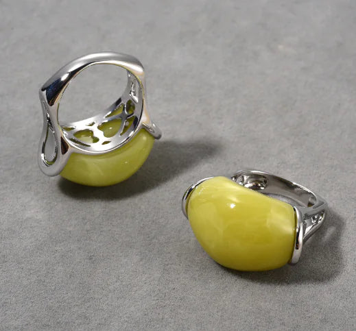 Grape Green Ring with Advanced Design Features