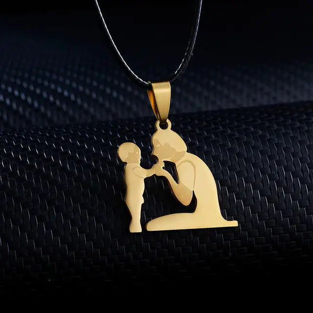 Mama Letter Pendant Necklace WEM Support (www.WEM.support)