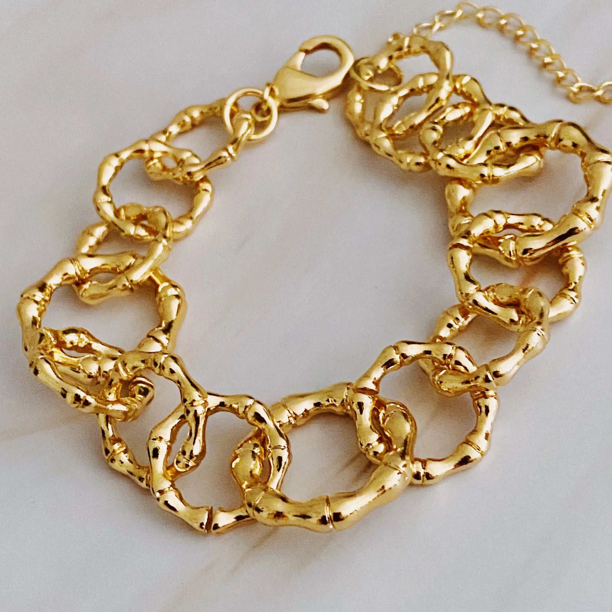 Artfully Linked Chain Bracelet WEM Support (www.WEM.support)