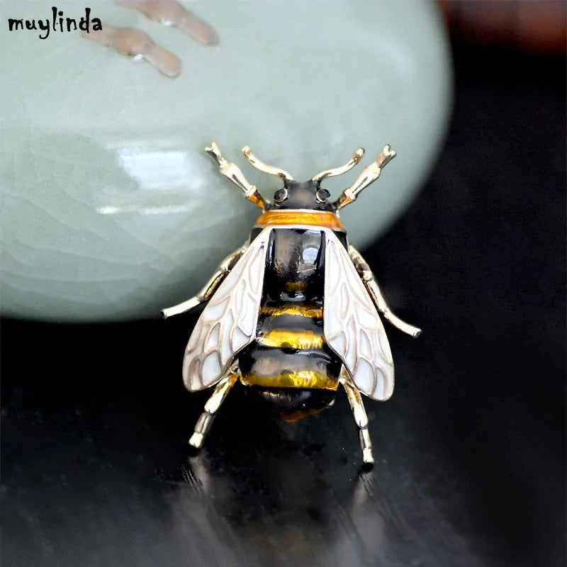 Enamel Killer Bee Scarf Clip WEM Support (www.WEM.support)