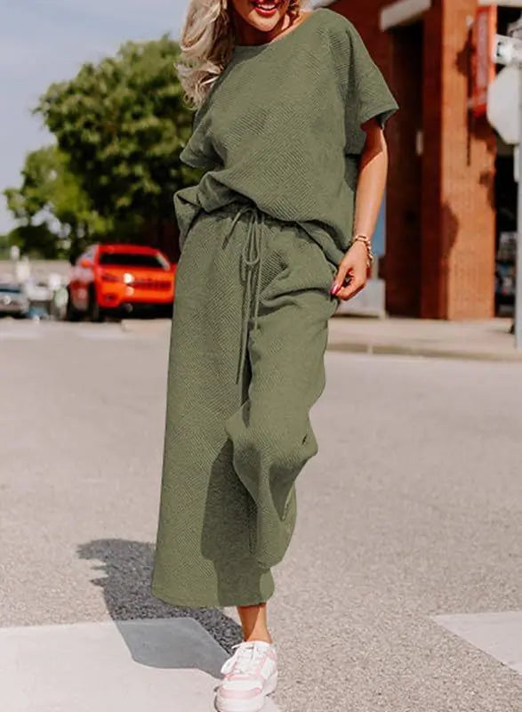 Solid Color Texture Casual Fashion Women's Wear Short-sleeved Trousers Two-piece Set WEM Support (www.WEM.support)
