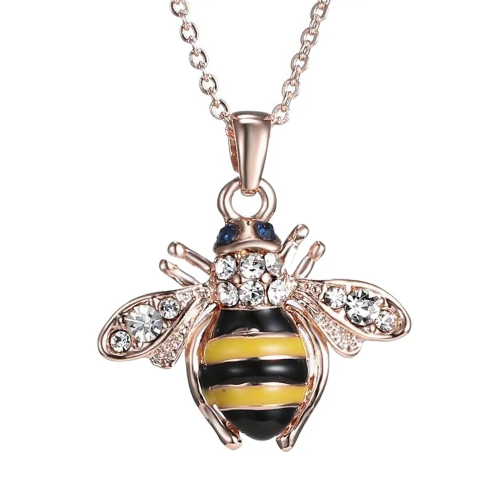 Bee Pendant With Feature Wings And Chain WEM Support (www.WEM.support)