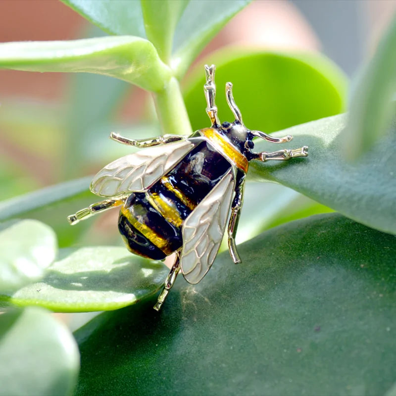 Enamel Killer Bee Scarf Clip WEM Support (www.WEM.support)