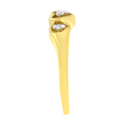 Anel de Diamante Triplo Coração em Ouro Amarelo 10KT com 1/20 cttw (K-L, I1-I2) WEM Support (www.WEM.support)