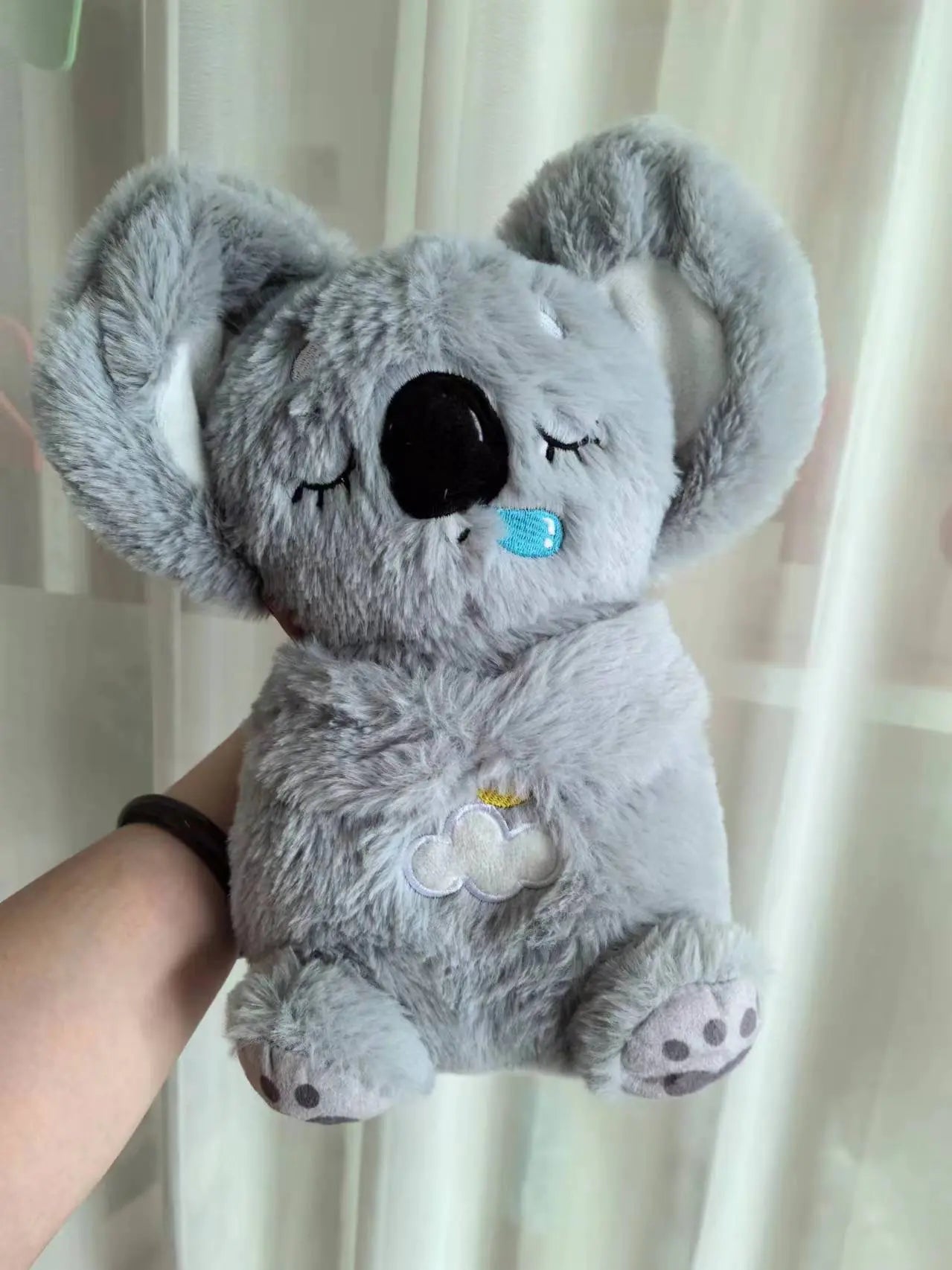 Otter de Pelúcia Musical Máquina de Som Soothe 'n Snuggle Portátil com Detalhes Sensoriais, Música, Luzes e Movimento de Respiração Rítmica WEM Support (www.WEM.support)