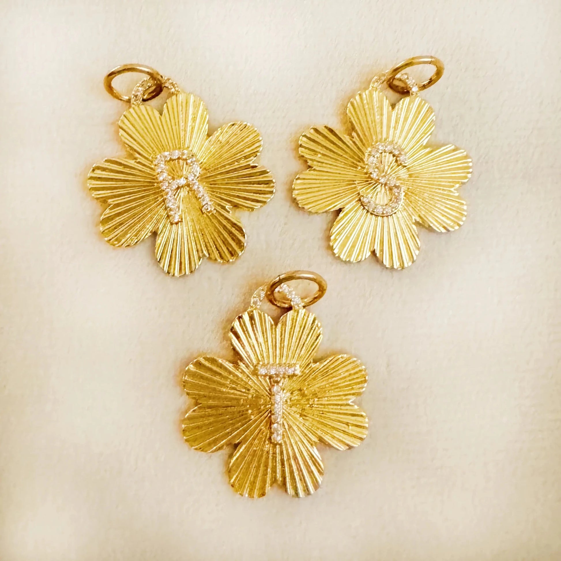 Clover Charm Initial Charm - Catch Cards