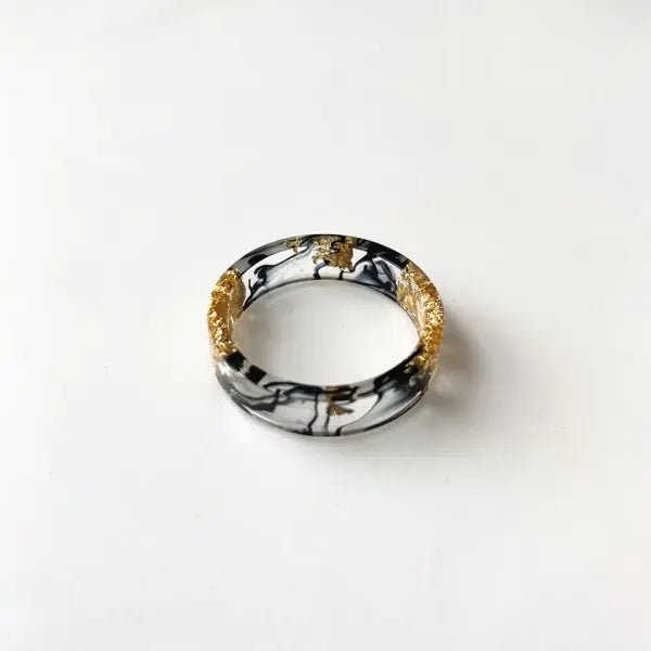 Colorful Handmade Resin Ring with Dried Flowers and Gold Foil - Catch Cards