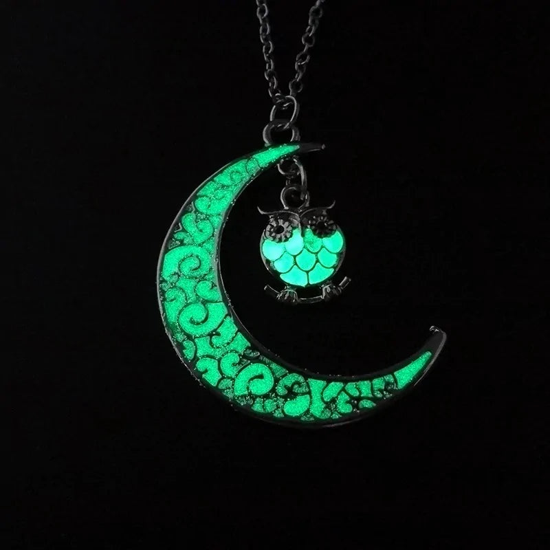 Moon Glowing Necklace WEM Support (www.WEM.support)
