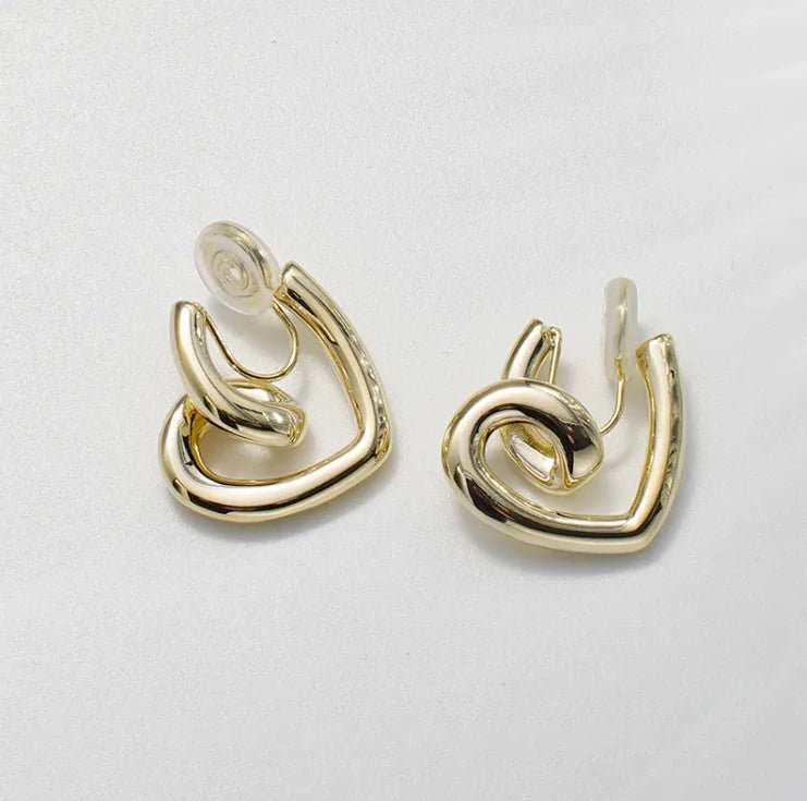 Elegant Metal Love Mosquito Coil Ear Clips - Catch Cards