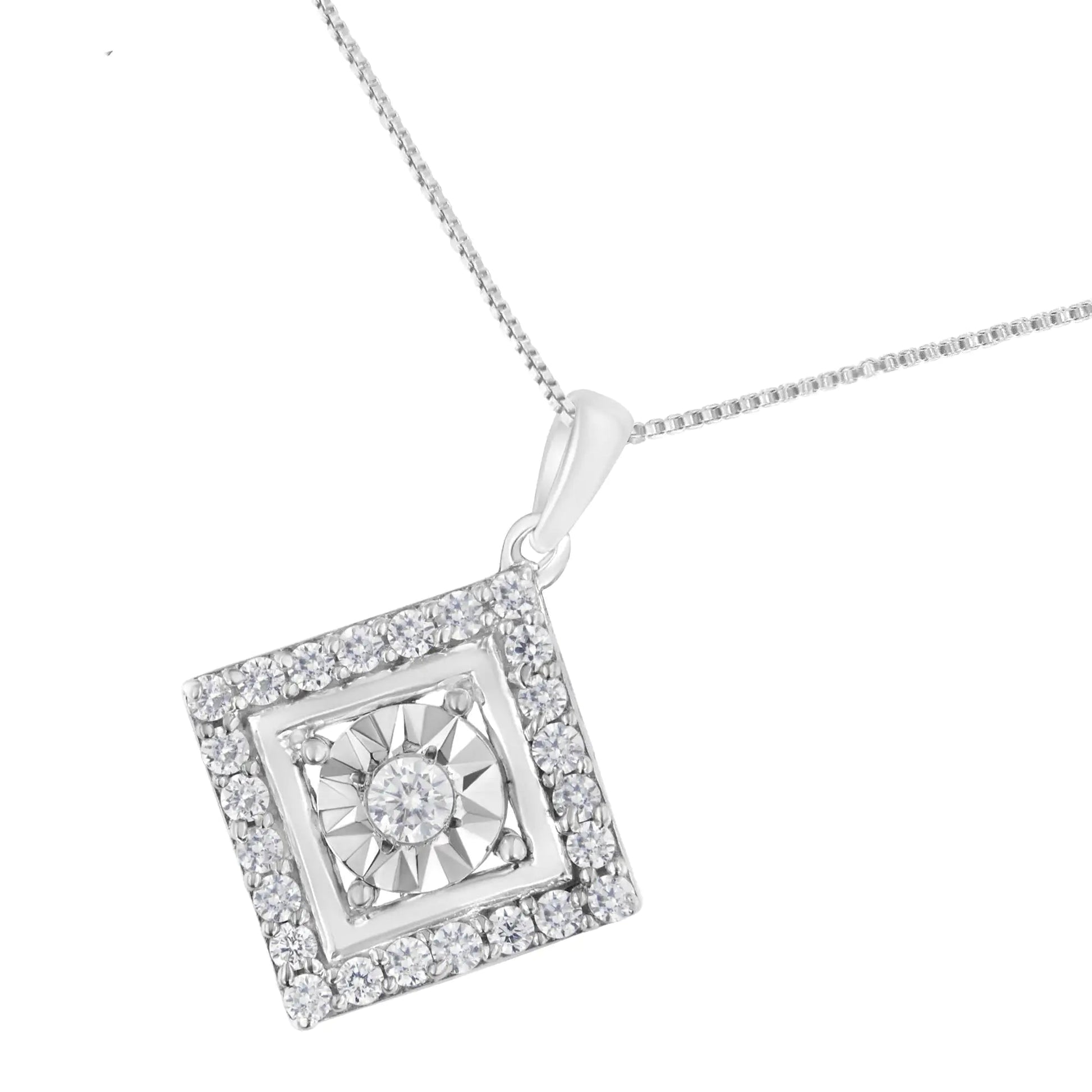 Collier Pendentif Carré en Or Blanc 10KT avec 1/2 Carat de Diamants (Couleur I-J, Clarté I2-I3) WEM Support (www.WEM.support)