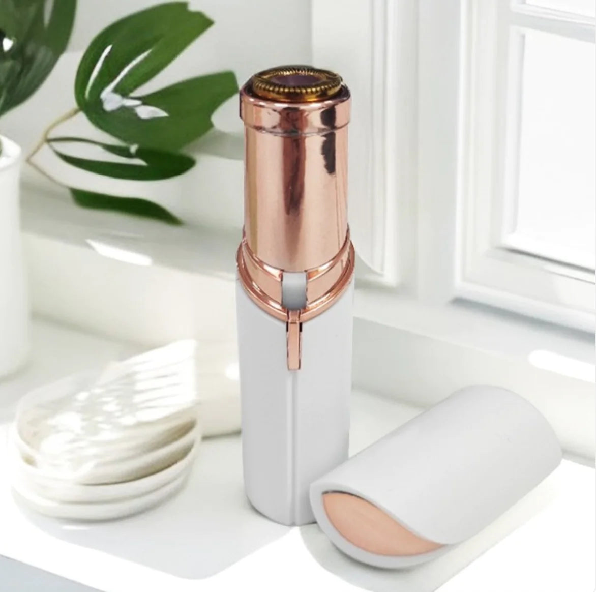 Women's Electric Facial Plastic Shaver WEM Support (www.WEM.support)