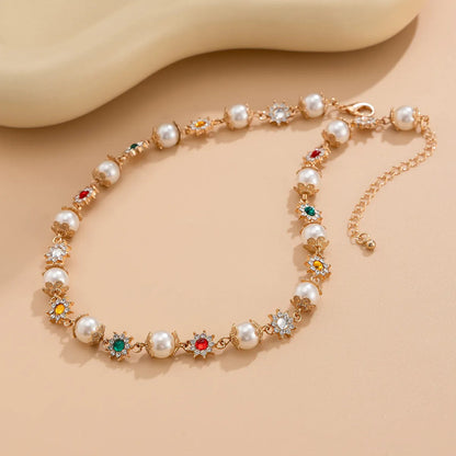 Colored Diamond-embedded Small Flower Pearl Necklace WEM Support (www.WEM.support)
