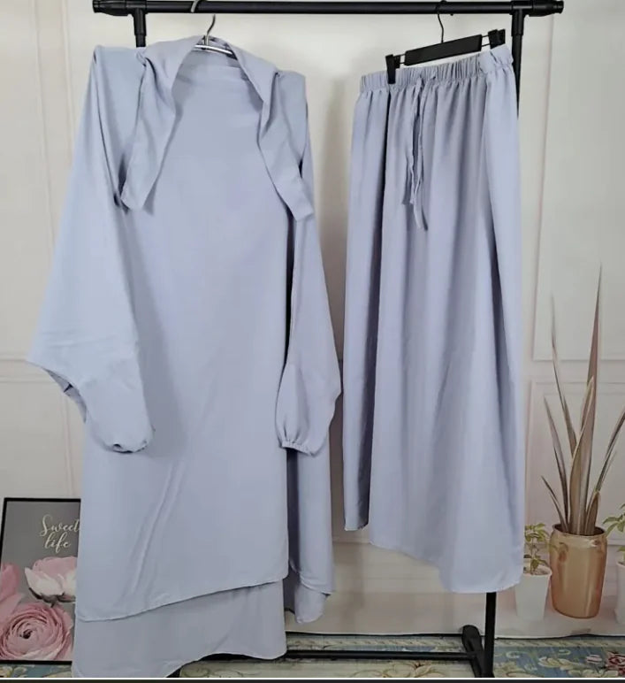 Women's Middle East Dubai Robe Dress Suit WEM Support (www.WEM.support)