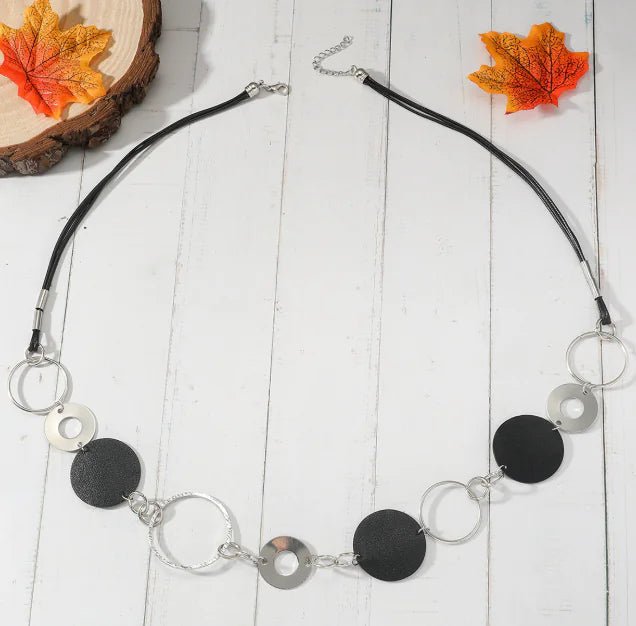 Minimalist Metal Ring Necklace for Women - Catch Cards