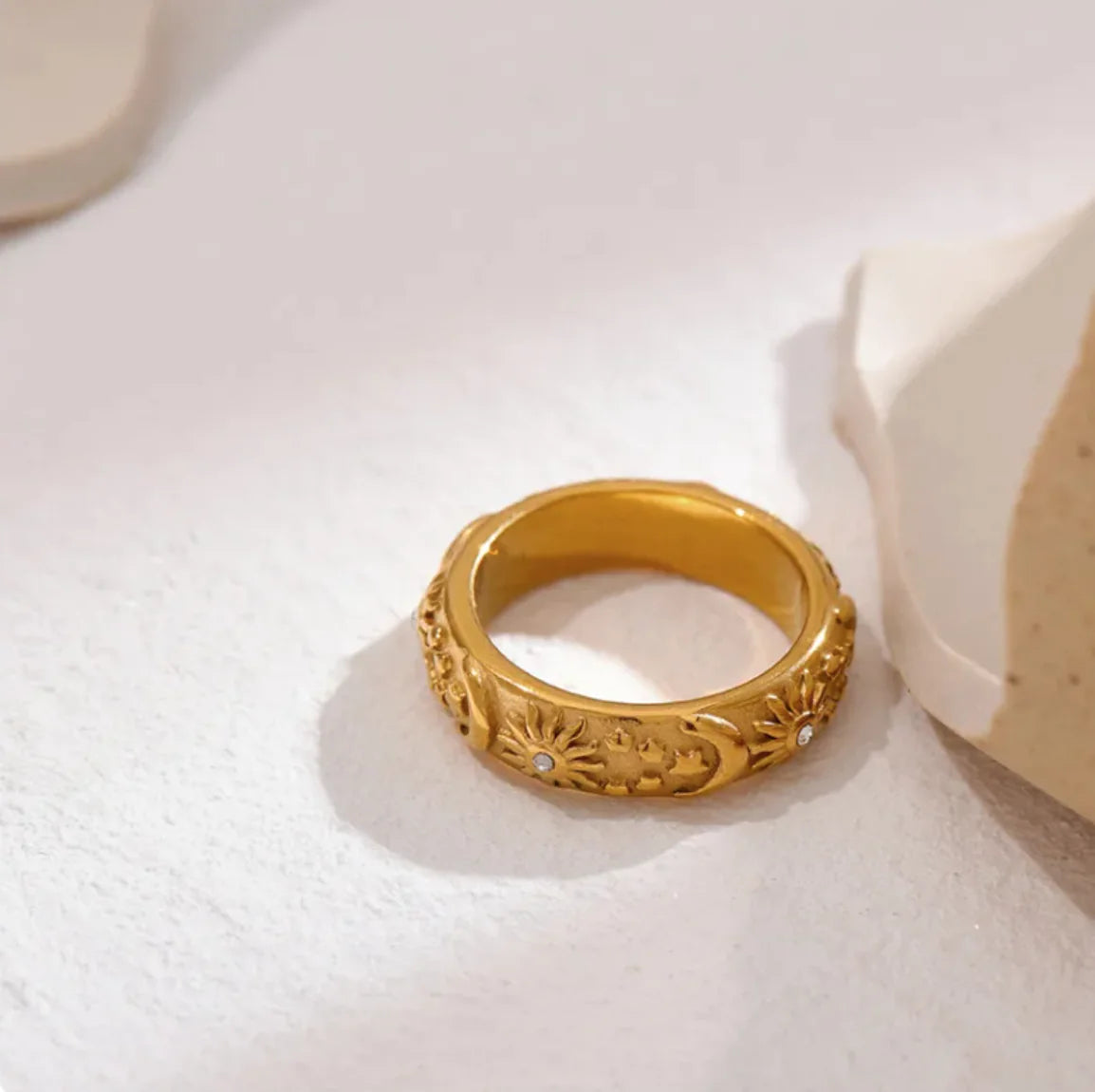 Anel de Estrela, Lua e Sol