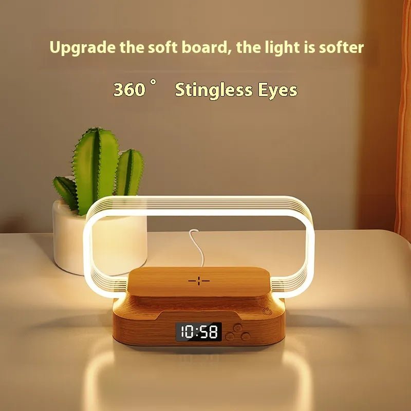 Multifunctional Lamp with Clock & Wireless Charger - Catch Cards