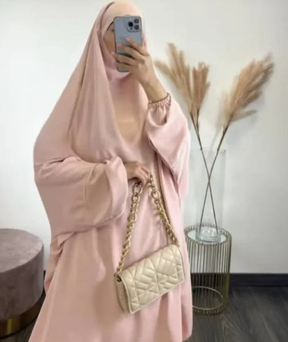 Women's Middle East Dubai Robe Dress Suit WEM Support (www.WEM.support)