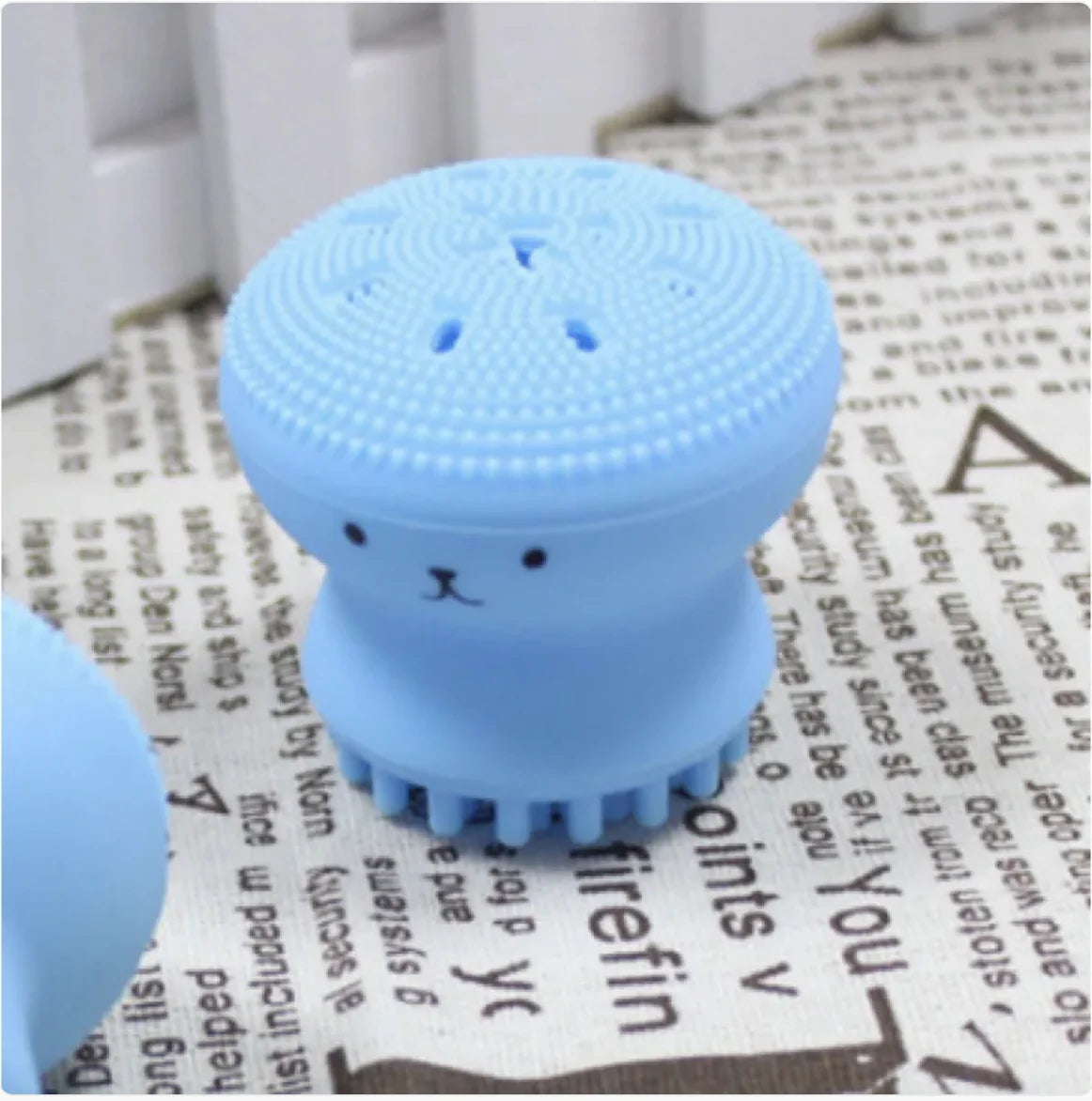 Beauty Eye Microcurrent Massager with Color Light & Iontophoresis WEM Support (www.WEM.support)