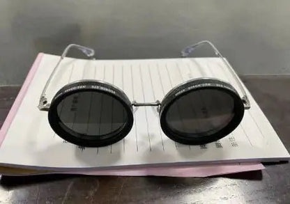 Round Sunglasses - Catch Cards