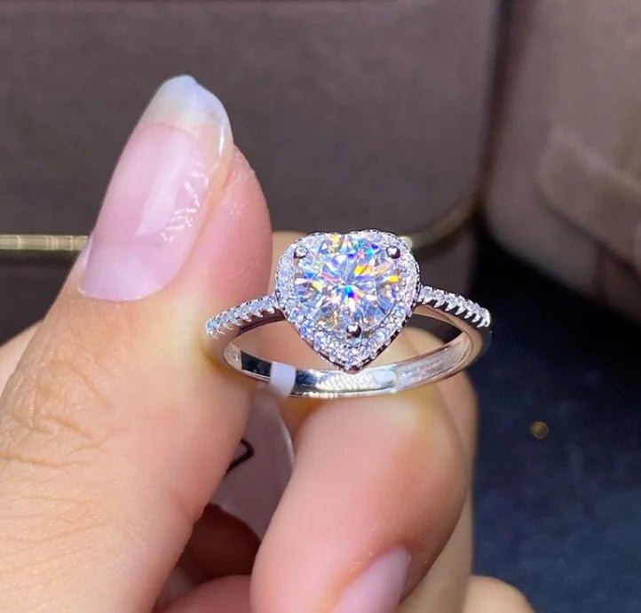 Sparkling Love Heart Ring - Catch Cards