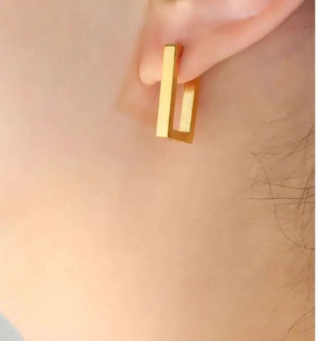 Terra Geometric Gold Earrings - Catch Cards