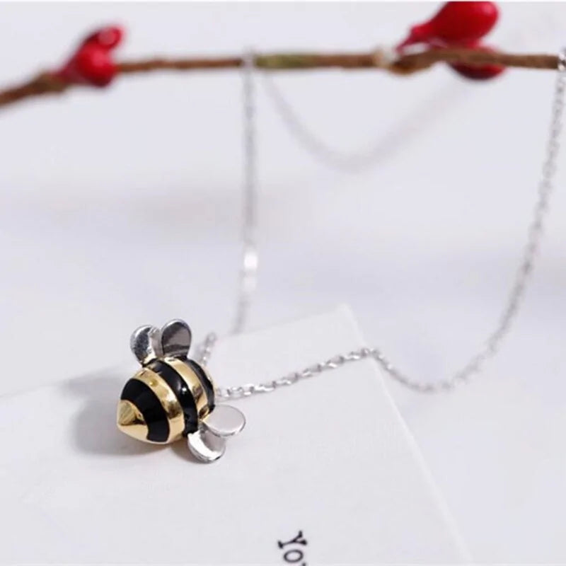 Silver Bee Pendant With Chain WEM Support (www.WEM.support)