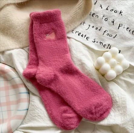 Women’s Thickened Plus Velvet Mid-Calf Warm Socks WEM Support (www.WEM.support)