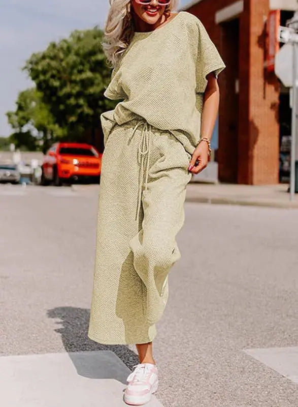 Solid Color Texture Casual Fashion Women's Wear Short-sleeved Trousers Two-piece Set WEM Support (www.WEM.support)