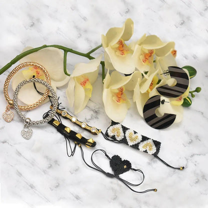 Carly Single Heart Bracelet WEM Support (www.WEM.support)