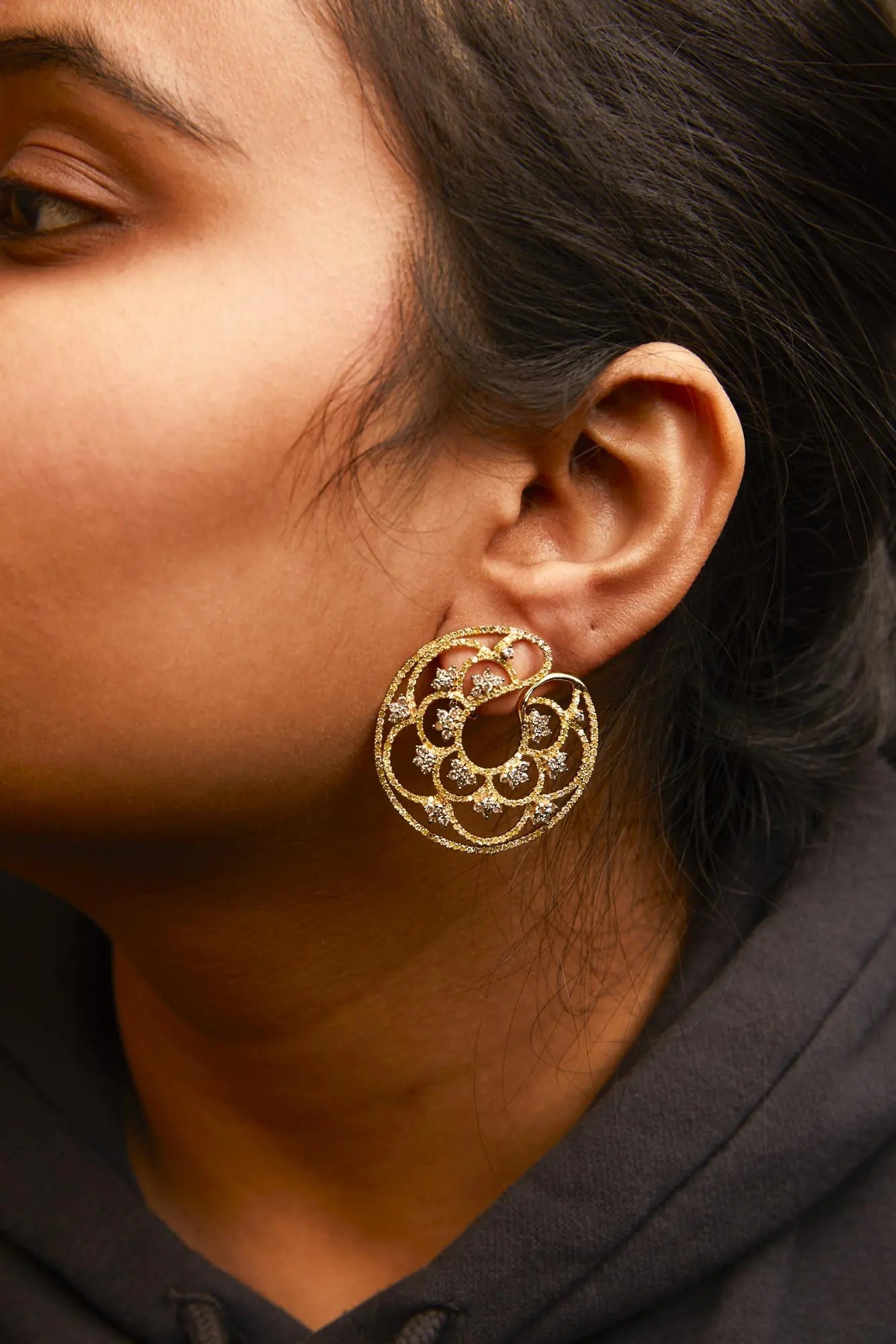 14K Yellow Gold 4 7/8 Cttw Fancy Colored Diamond Sun and Stars Open Hoop Earrings (Fancy Color, I1-I2 Clarity) WEM Support (www.WEM.support)