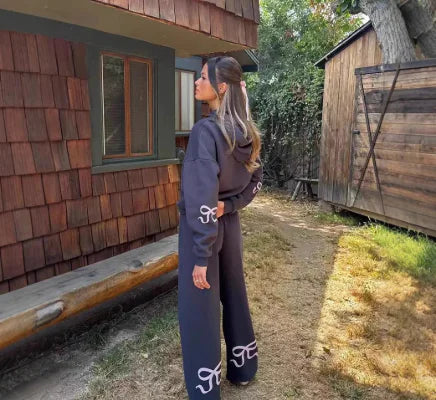 Loose Fit Printed Sweater WEM Support (www.WEM.support)