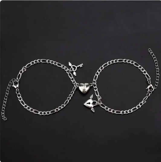 Magnetic Love Link Couple Bracelets – Perfect Valentine’s Gift WEM Support (www.WEM.support)