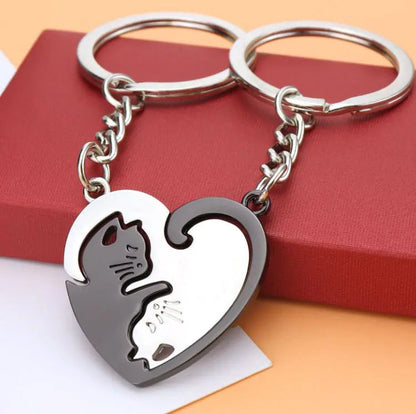 Cat Lovers Heart Keychain Pendant WEM Support (www.WEM.support)