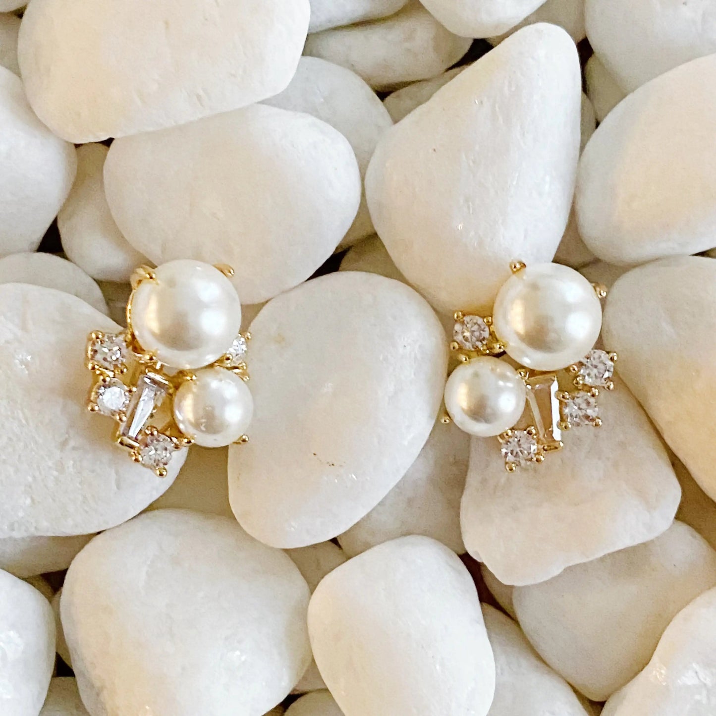 Estate Pearl And Shine Stud Earrings WEM Support (www.WEM.support)