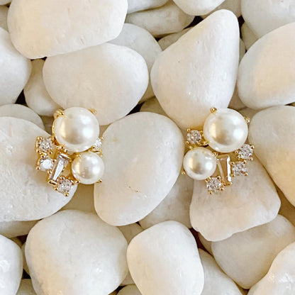 Estate Pearl And Shine Stud Earrings WEM Support (www.WEM.support)