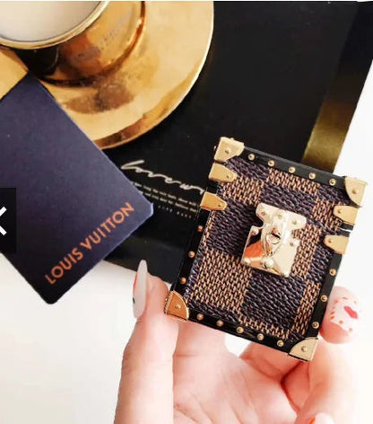 Leather Airpod Cases WEM Support (www.WEM.support)