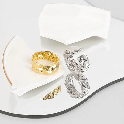 LIVVY Concave-Convex Irregular Surface Wide Ring WEM Support (www.WEM.support)