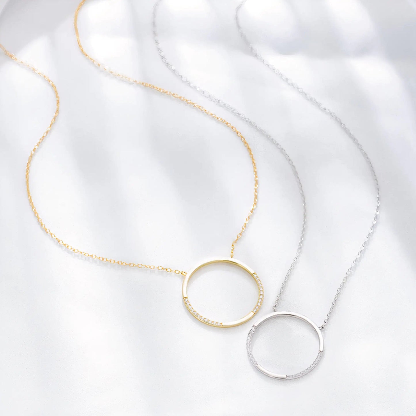 Zuzy Halo Necklace - Catch Cards